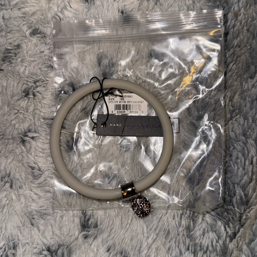 Women’s or Men’s Marc By Marc Jacob’s Jacob’s Chunky Rubber Bangle Bracelet! New